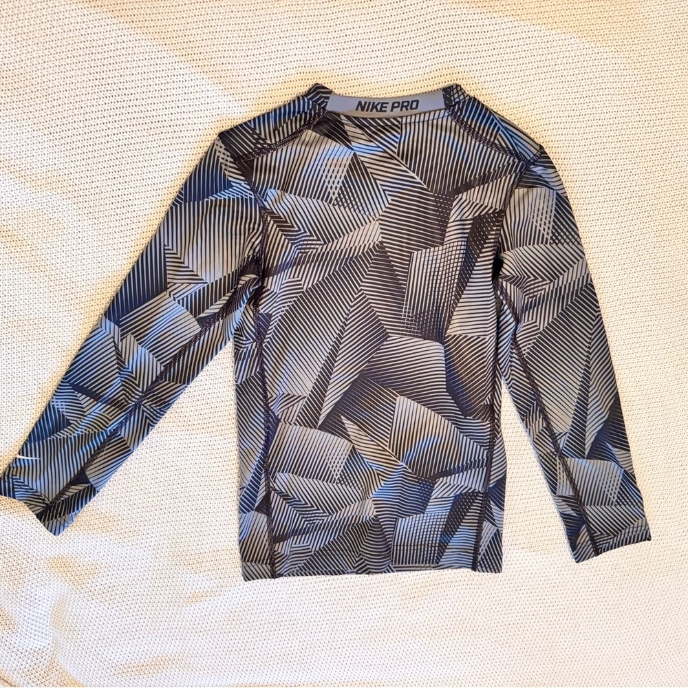NIKE Pro Dri-Fit Kids Long Sleeve Athletic Compression Shirt Black & Grey - Picture 4 of 10